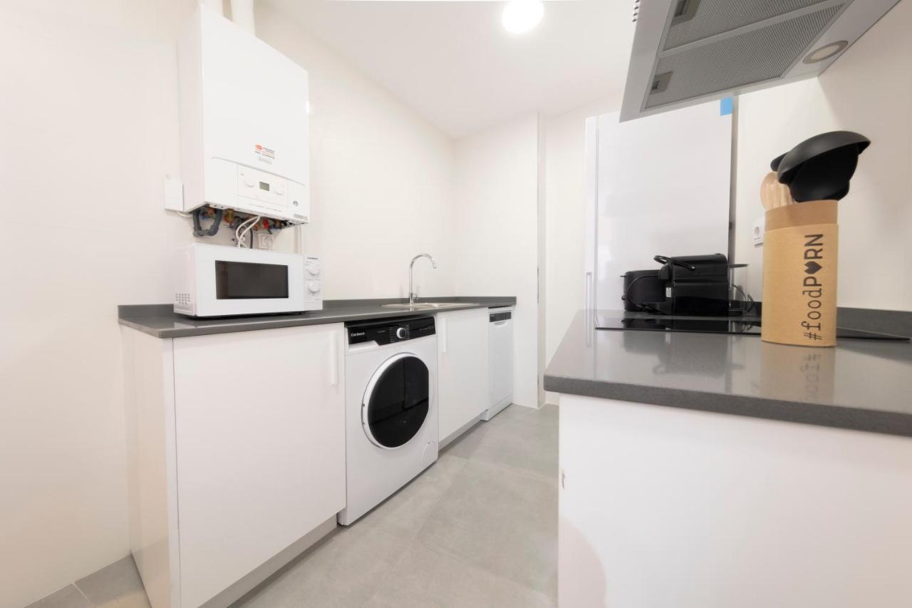 Dwo Abaster Apartment